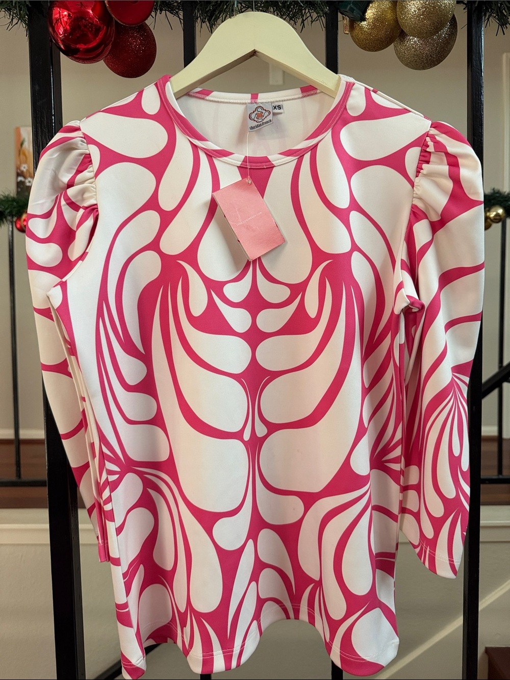 Women's Pink & White Graphic Puff-Sleeve Top